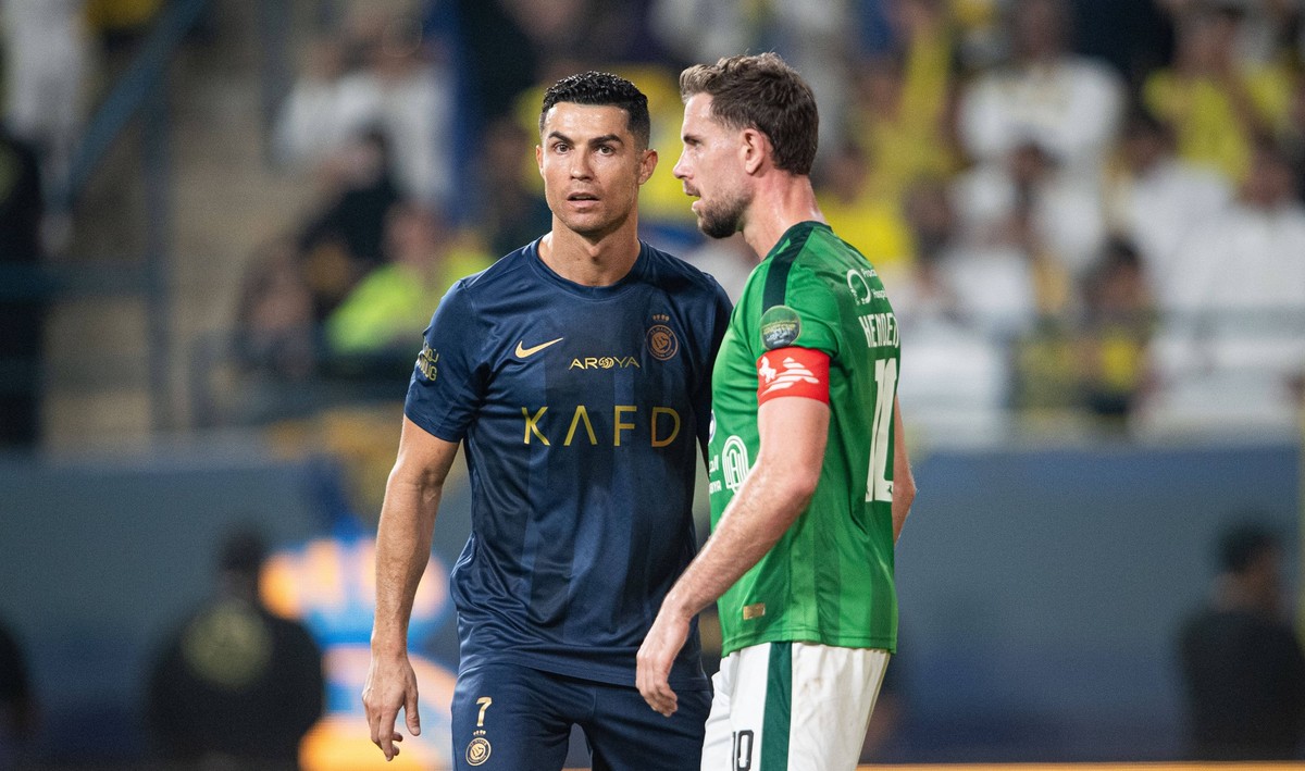 SAFF Saudi Arabia King�s Cup 2023-24 Round 16 Jordan Henderson of Al Ettifaq FC and Cristiano Ronaldo of Al Nassr FC during their Round 16 of the SAFF Saudi Arabia King�s Cup 2023-24 match between Al  ...