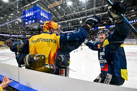 PostFinance Top Scorer Christopher DiDomenico (HCAP) left celebrate his goal with Dario Buergler (HCAP) riht, during the regular season National League game between HC Ambri Piotta and SC Rapperswil-J ...