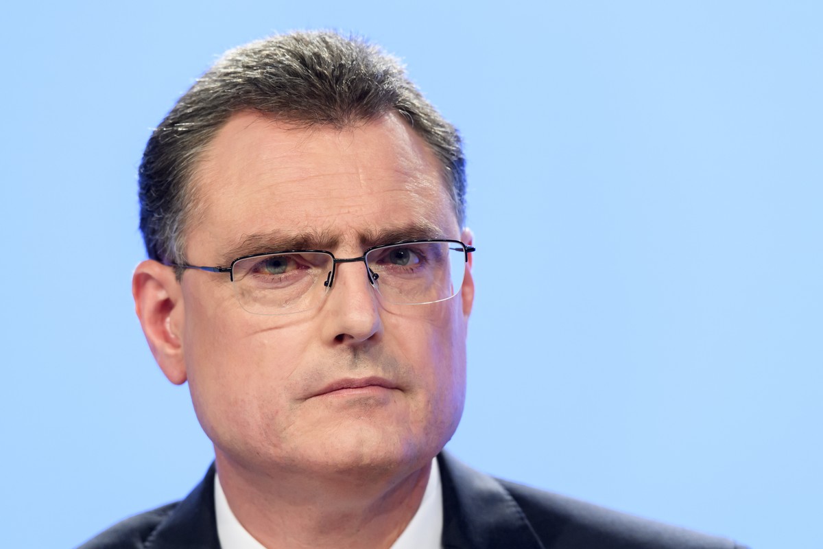 Swiss National Bank's (SNB) Chairman of the Governing Board Thomas Jordan, speaks during a semi-annual conference of Swiss National Bank (SNB BNS), in Bern, Switzerland, Thursday, June 18, 2020.  ...