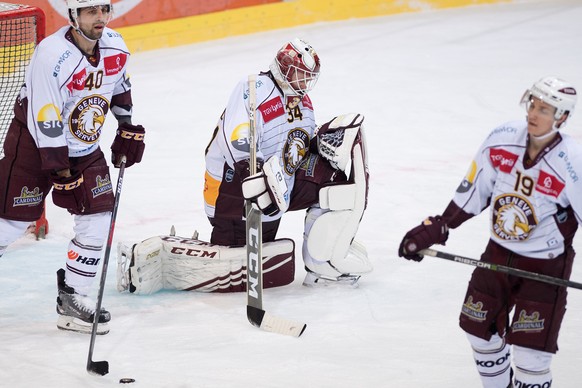 Enttaeuschte Geneve Spieler nach dem Zor zum 4:3 im Eishockey Meisterschaftsspiel der National League zwischen dem SC Bern und dem Geneve-Servette HC, am Dienstag, 26. Februar 2019, in der PostFinance ...