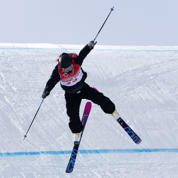 Kim Gubser of Switzerland in action during the men&#039;s Freestyle Skiing Slopestyle qualification run 1 at the 2022 Winter Olympics in Zhangjiakou, China, on Tuesday, February 15, 2022. (KEYSTONE/Pe ...