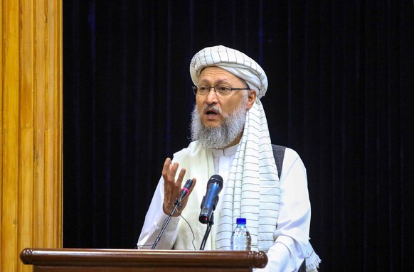 epa10287682 Abdul Salam Hanafi, the second deputy of the Prime Minister speaks during a ceremony of the national board of examinations on the results of Kankur examination 2022 in Kabul, Afghanistan,  ...