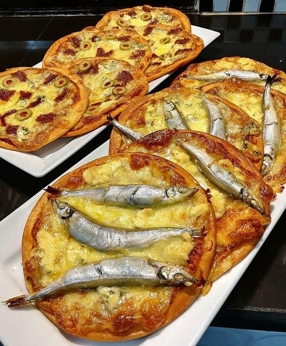 Hassverbrechen an Pizzen: Diese Bilder bringen jeden Italiener zum Weinen. Kochen, Essen, Food-Fails.