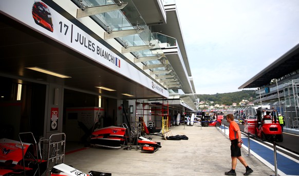 Über der Box von Marussia prangt der Name von Jules Bianchi.&nbsp;