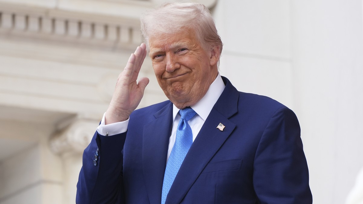 President Donald Trump speaks during the 157th National Memorial Day Observance at Arlington National Cemetery, Monday, May 26, 2025, in Arlington, Va. (AP Photo/Jacquelyn Martin)
Donald Trump