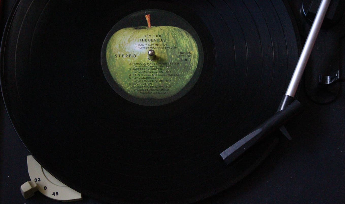 La pomme verte Granny Smith appartenait à l'origine au label des Beatles Apple Records. Aujourd'hui, Apple en détient les droits.