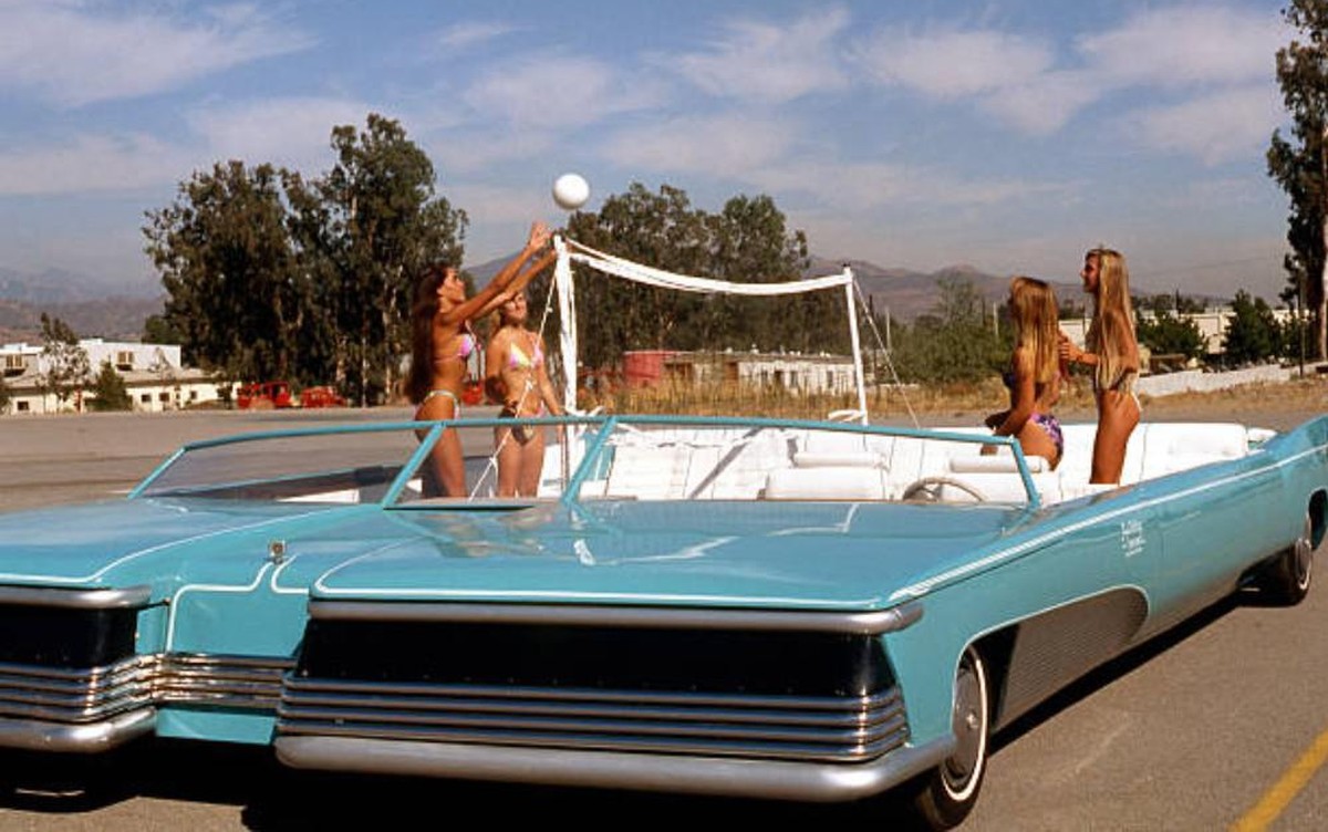 Jay Ohrberg breitestes auto der geschichte https://www.vintag.es/2021/11/ohrberg-double-wide-limo.html