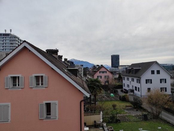 Wohnen ist Luxus-Serie: Wohnungsbesichtigung einer teueren Wohnung in der Stadt Zug für 7&#039;700 Franken Miete im Monat.
