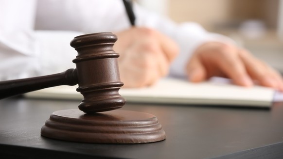 Gericht Richter judge Symbolbild symbol