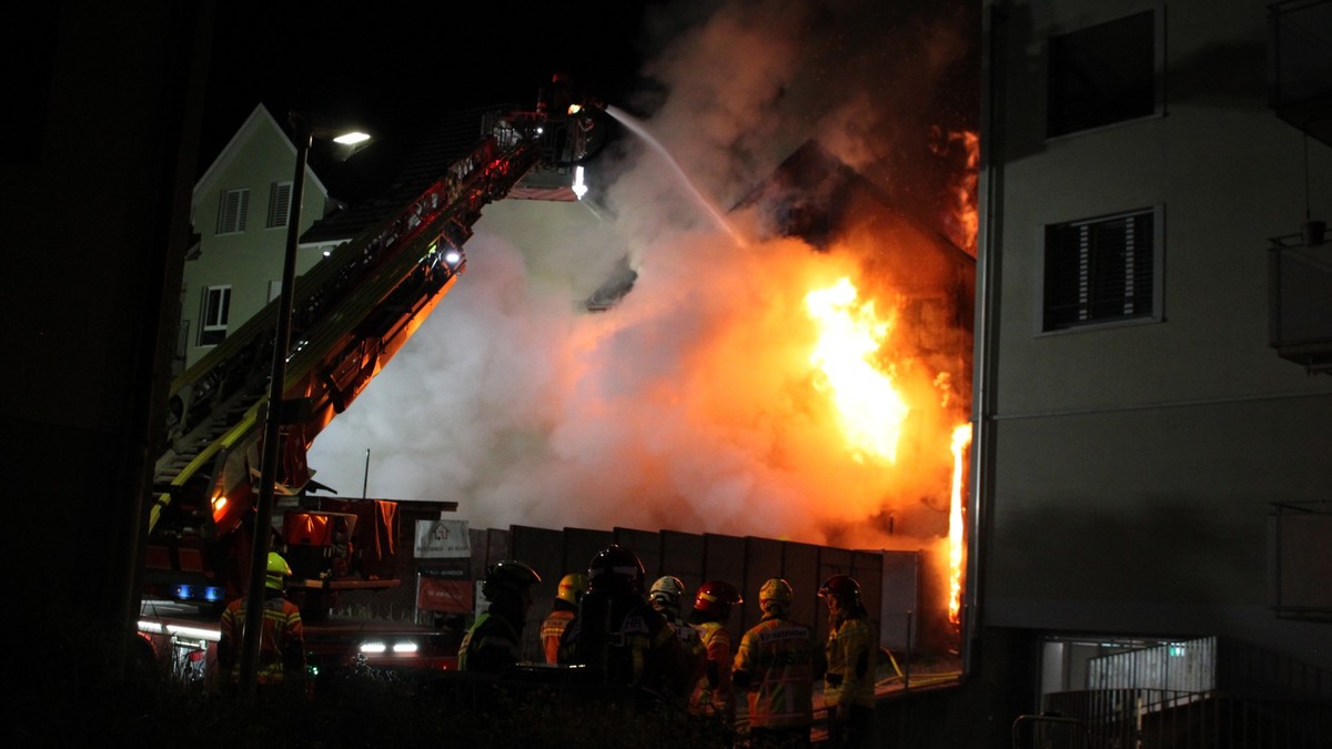 Mehrfamilienhaus in St.Gallen steht in Flammen – 9 Verletzte, darunter 2 schwer