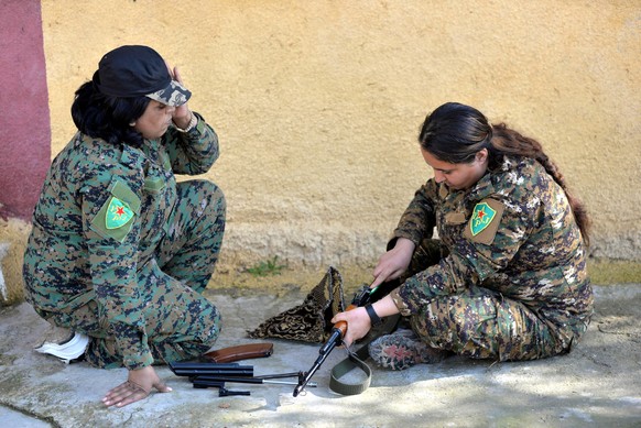 Kämpferinnen der Frauenverteidigungseinheit YPJ.