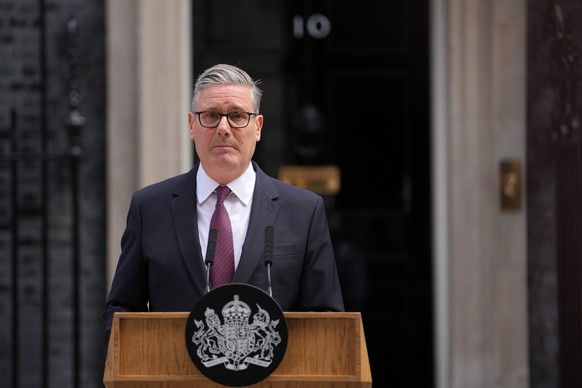 Britain's Prime Minister Keir Starmer speaks to the media outside 10 Downing Street in London, Monday, June 22, 2026(AP Photo/Kin Cheung)
Britain Politics