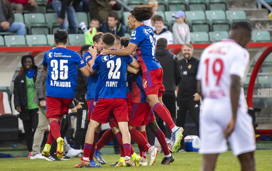 Joie des joueurs balois apres le bur marque par le joueur balois Eden Zhegrova, lors de la rencontre du championnat de football de Super League entre le FC Sion et le FC Basel 1893 le dimanche 17 octo ...