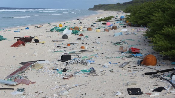 epa05967296 An undated handout photo made available by the Institute for Marine and Antarctic Studies (IMAS) shows garbage on East Beach, Henderson Island (Pitcairn Islands), in the south Pacific Ocea ...