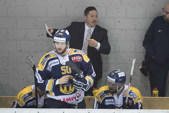 Langenthals Headcoach, Jason O&#039;Leary, im dritten Playoff-Finalspiel der National League B zwischen dem SC Langenthal und dem SC Rapperswil-Jona Lakers, am Sonntag, 26. Maerz 2017, in der Eishalle ...