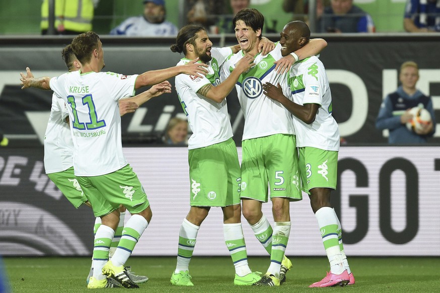 Wolfsburg jubelt und die Schweizer Rodriguez und Klose mittendrin.