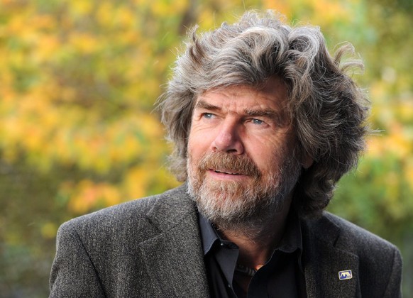 epa01897200 Italian Extreme alpine climber Reinhold Messner looks on upon his arrival at a press event in Kirchheim neat Munich, Germany, 14 October 2009. The IMS, a meeting of world class climbers an ...