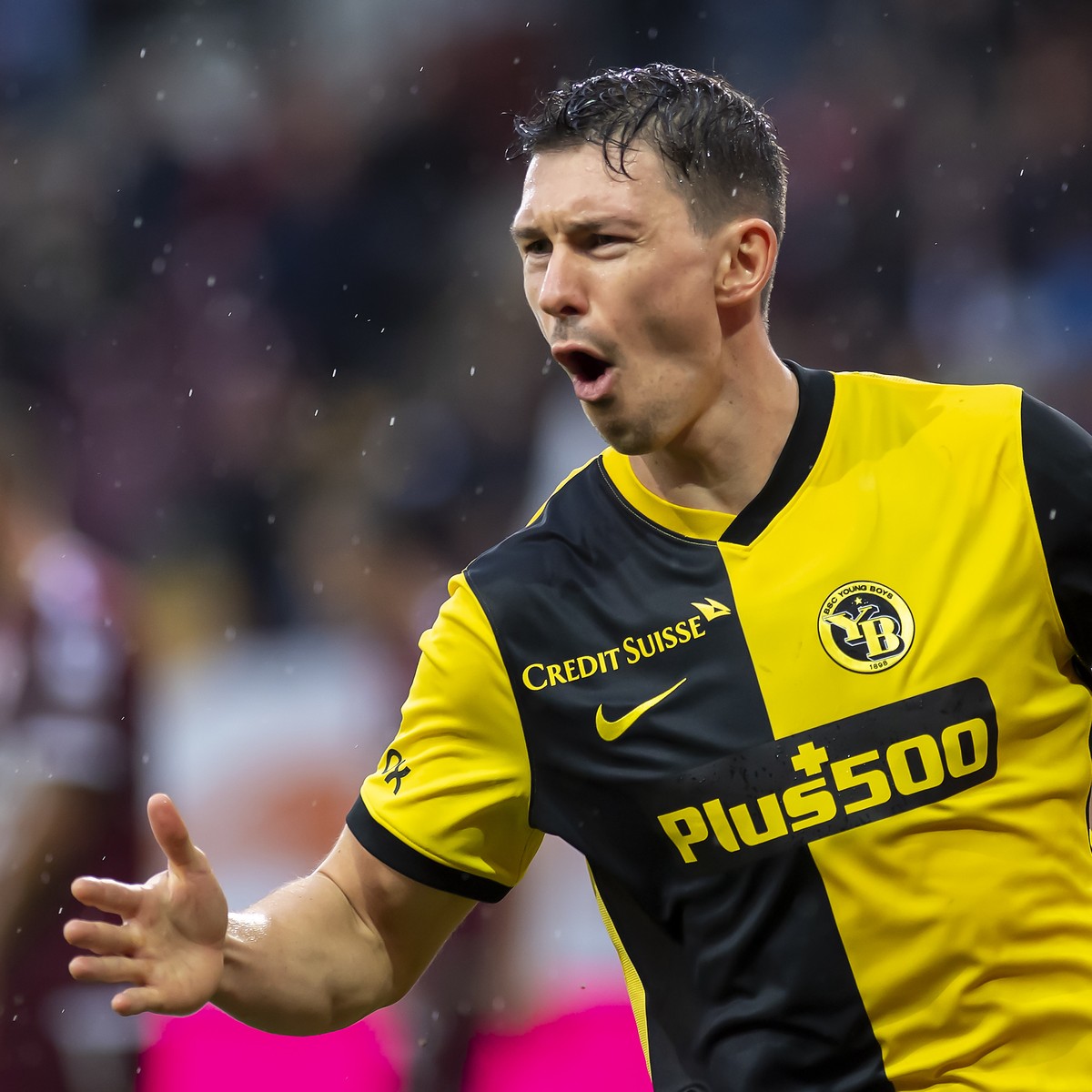 Le milieu bernois Christian Fassnacht, laisse eclater sa joie apres avoir inscrit 5:0, lors de la rencontre de football de Super League entre le Geneve Servette FC et le BSC Young Boys, ce dimanche 3  ...