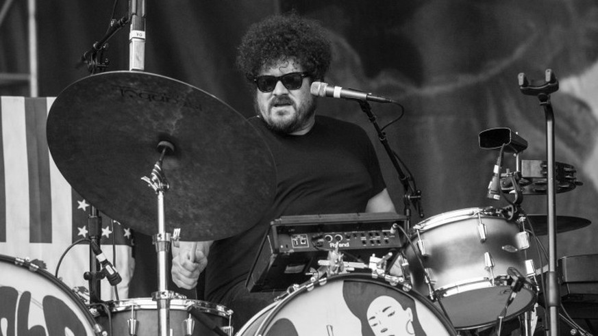 Richard Swift während eines Auftritts mit der Band The Arcs in Chicago 2016.