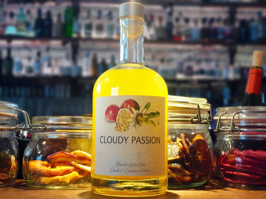 Vier Tiere Bar cloudy passion gin humbel brennerei drinks schnapps alkohol cocktails https://www.viertiere.ch/product-page/cloudy-passion-gin