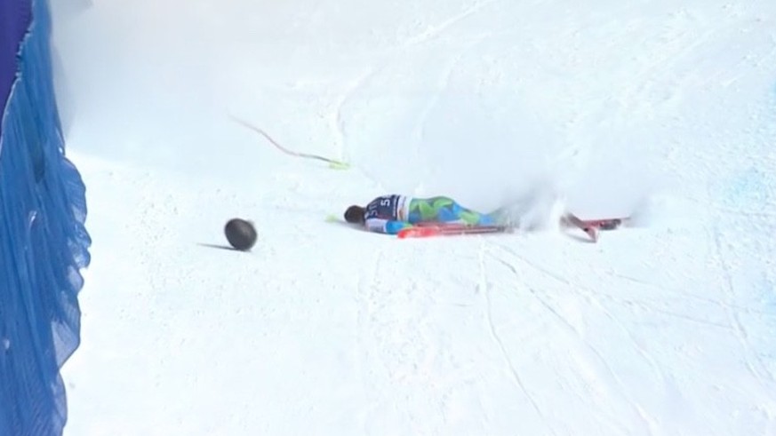Der Slowene Rok Aznoh stürzt in der Abfahrt von Beaver Creek schwer
