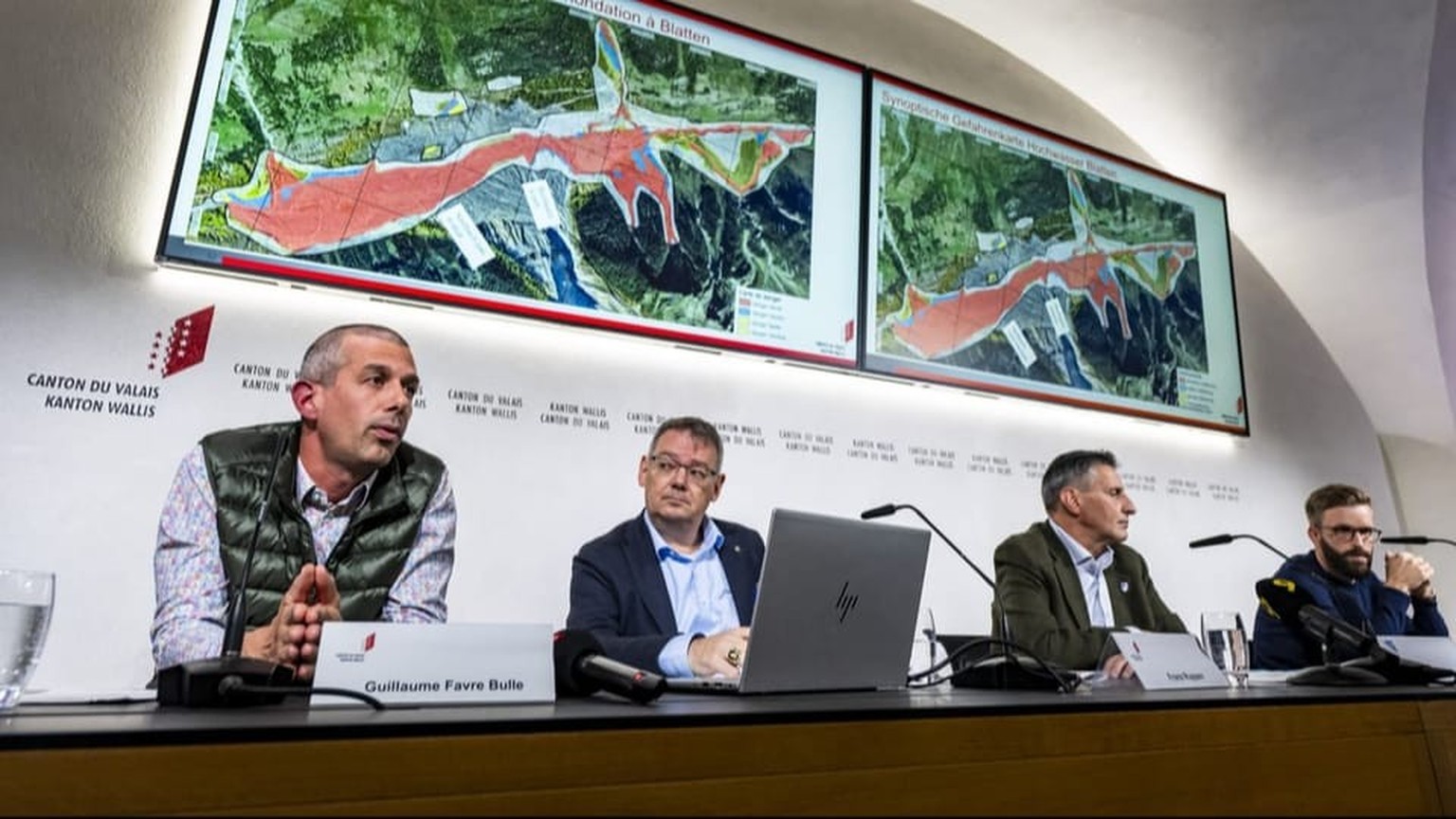Fünf Monate nach dem Bergsturz in Blatten stellt der Kanton Wallis zusammen mit der Gemeinde die neue Gefahrenkarte von Blatten vor.