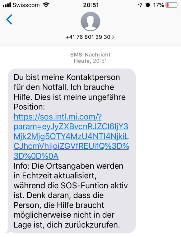 Der Notfallkontakt erhält eine SMS mit dem aktuellen Standort. Hat die Person in Not die Optionen «Bilder und Tonaufnahmen anhängen» aktiviert, werden diese mitgeschickt.