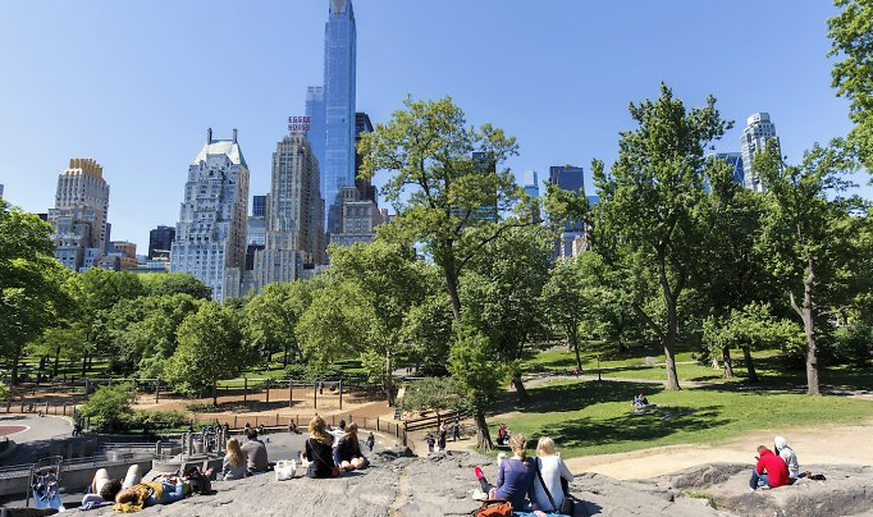 Die New Yorker geniessen einen Sommertag im Februar