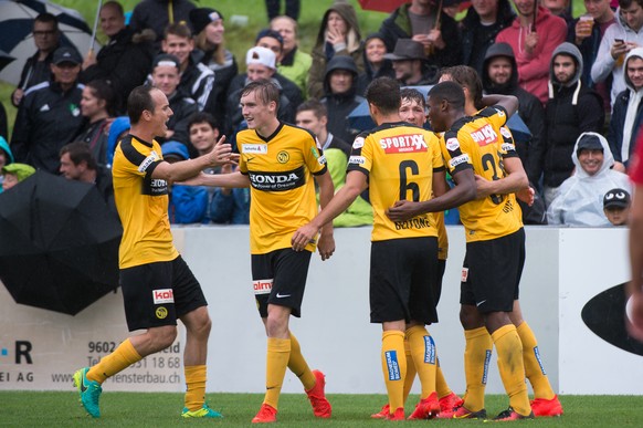 18.09.2016; Bazenheid; Fussball Schweizer Cup - FC Bazenheid - BSC Young Boys;
Die Spieler von YB jubeln nach dem Tor zum 0:1
(Claudio de Capitani/freshfocus)