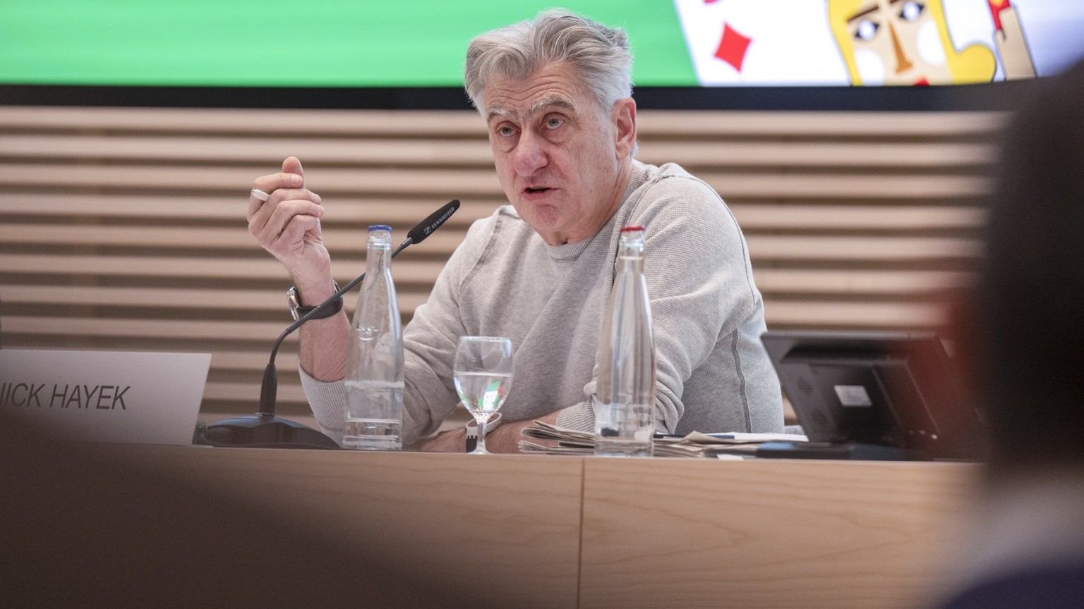 Nick Hayek, CEO Swatch Group AG, anlaesslich der Bilanzmedienkonferenz ueber das Geschaeftsjahr 2021 der Swatch Group AG, am Donnerstag 17. Maerz 2022, in Biel. (KEYSTONE/Marcel Bieri)