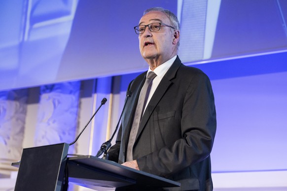 Bundesrat Guy Parmelin spricht an der Preisverleihung des Schweizer Medienpreises Swiss Press Award 22, am Mittwoch, 27. April 2022 in Bern. (KEYSTONE/Alessandro della Valle)