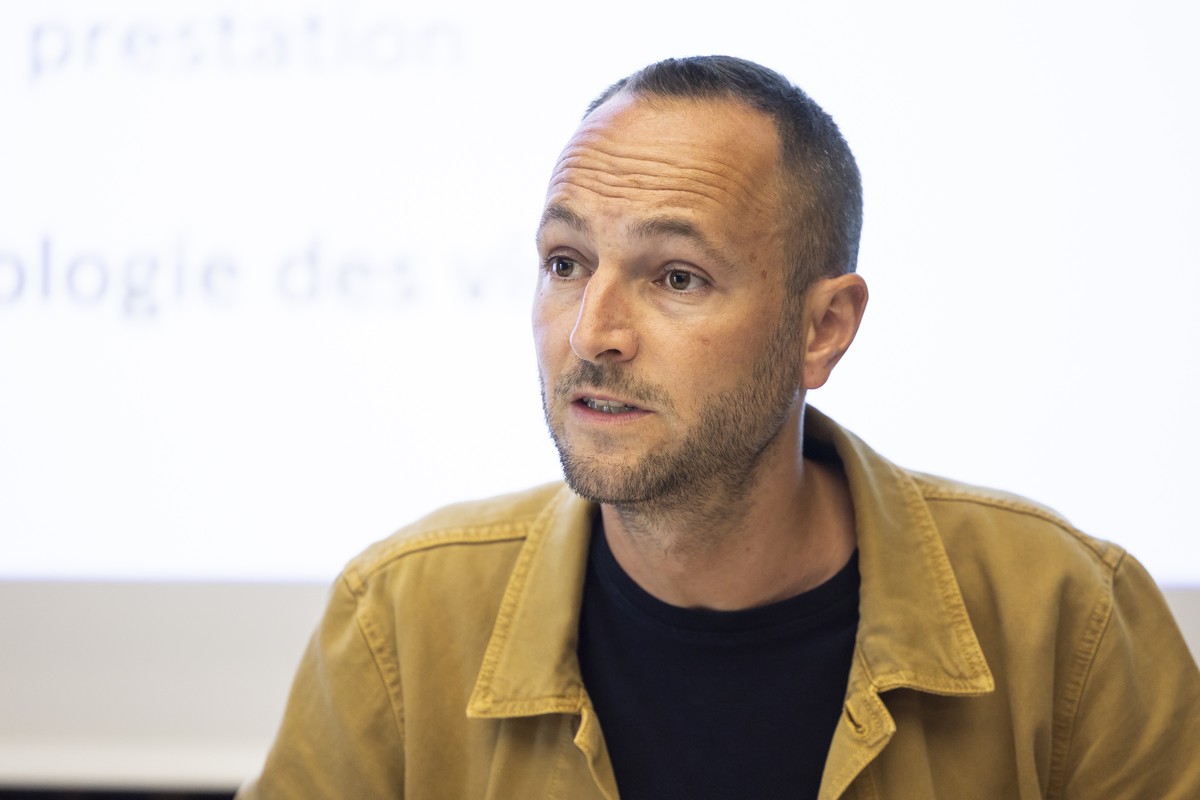Mathias Reynard, Conseiller d'Etat (VS) parle lors d'une conference de presse des cantons de Geneve, Vaud et Valais pour le lancement d'une campagne conjointe de sensibilisation et d  ...