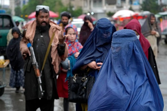 Seit die Taliban in Afghanistan wieder die Macht haben, verlieren Frauen ihre Rechte.