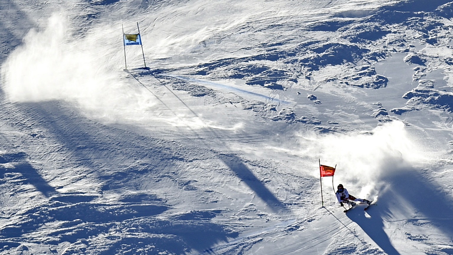 epa09543140 Loic Meillard of Switzerland in action during the second run of the men&#039;s Giant Slalom at the FIS Alpine Skiing World Cup season opener on the Rettenbach glacier in Soelden, Austria,  ...