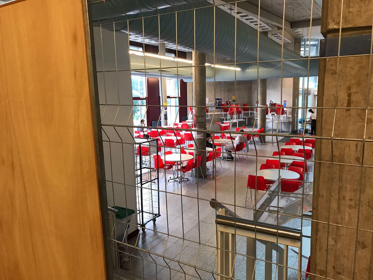 La cafétéria du bâtiment Anthropole, barricadée.