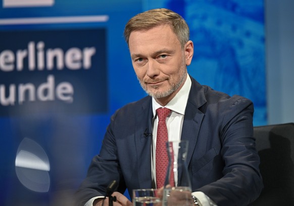 23.02.2025, Berlin: Christian Lindner, Bundesvorsitzender und Spitzenkandidat der FDP, nimmt an der «Berliner Runde» von ARD und ZDF teil. Am Sonntag fand die vorgezogene Wahl zum 21. Deutschen Bundes ...