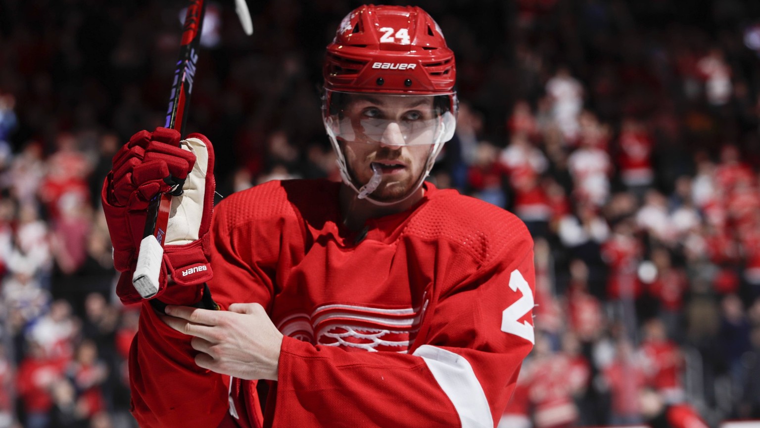 NHL, Eishockey Herren, USA St. Louis Blues at Detroit Red Wings Mar 23, 2023 Detroit, Michigan, USA Detroit Red Wings center Pius Suter 24 adjusts his glove during the second period against the St. Lo ...