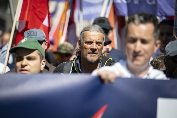 Oskar Freisinger ehemaliger Walliser Staatsrat und SVP-Vizepraesident an der Demonstration von Mass-Voll gegen den EU-Vertrag, am Samstag, 9. Mai 2026, in Luzern. (KEYSTONE/Stringer)