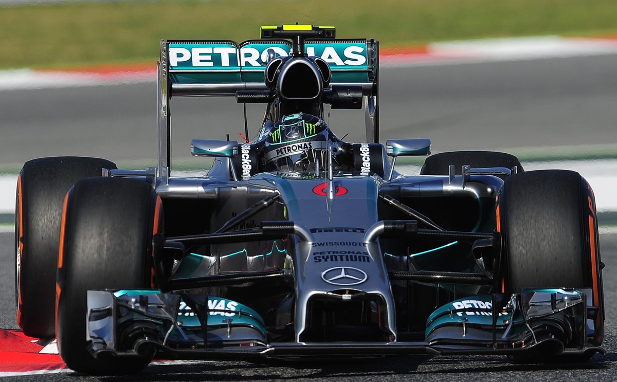 Rosberg für wieder einmal vor Hamilton.