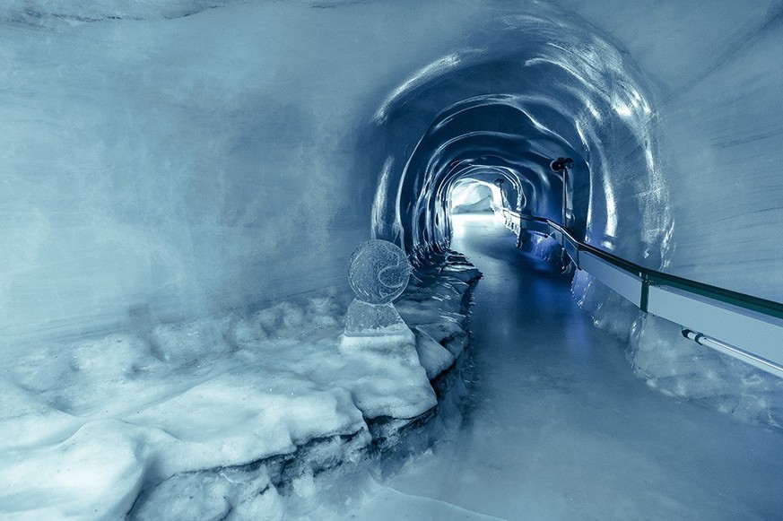 Rauszeit Gletscher Titlis Eisgrotte