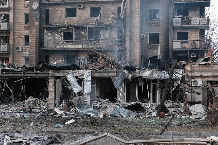 epa13269217 Damaged buildings at the site of a Russian strike in Kramatorsk, Donetsk region, eastern Ukraine, 28 September 2026, amid the Russian invasion. Designated an active combat zone, the admini ...