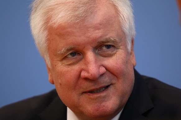 epa07096880 Germany&#039;s Minister of Interior, Construction and Homeland and leader of the Bavarian Christian Social Union (CSU) party, Horst Seehofer, attends a &#039;Federal Press Conference&#039; ...