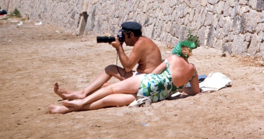 "Walter Rudolph – Ibiza 1976"

https://agonyecstasygallery.com/products/walter-rudolph-ibiza-1976