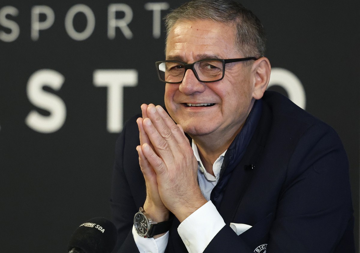 Marc Luethi, CEO SCB, gibt seinen Ruecktritt waehrend einer Medienkonferenz des SC Bern bekannt, am Montag, 19. Januar 2026 in der PostFinance Arena in Bern. Der Unternehmer Juerg Fuhrer wird sein Nac ...