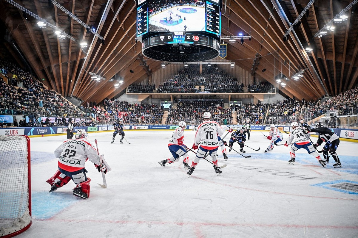General view Eisstadion Davos during the game between Switzerland's Fribourg-Gotteron and the Czech HC Pardubice, at the 96th Spengler Cup ice hockey tournament in Davos, Switzerland, on Thursday ...