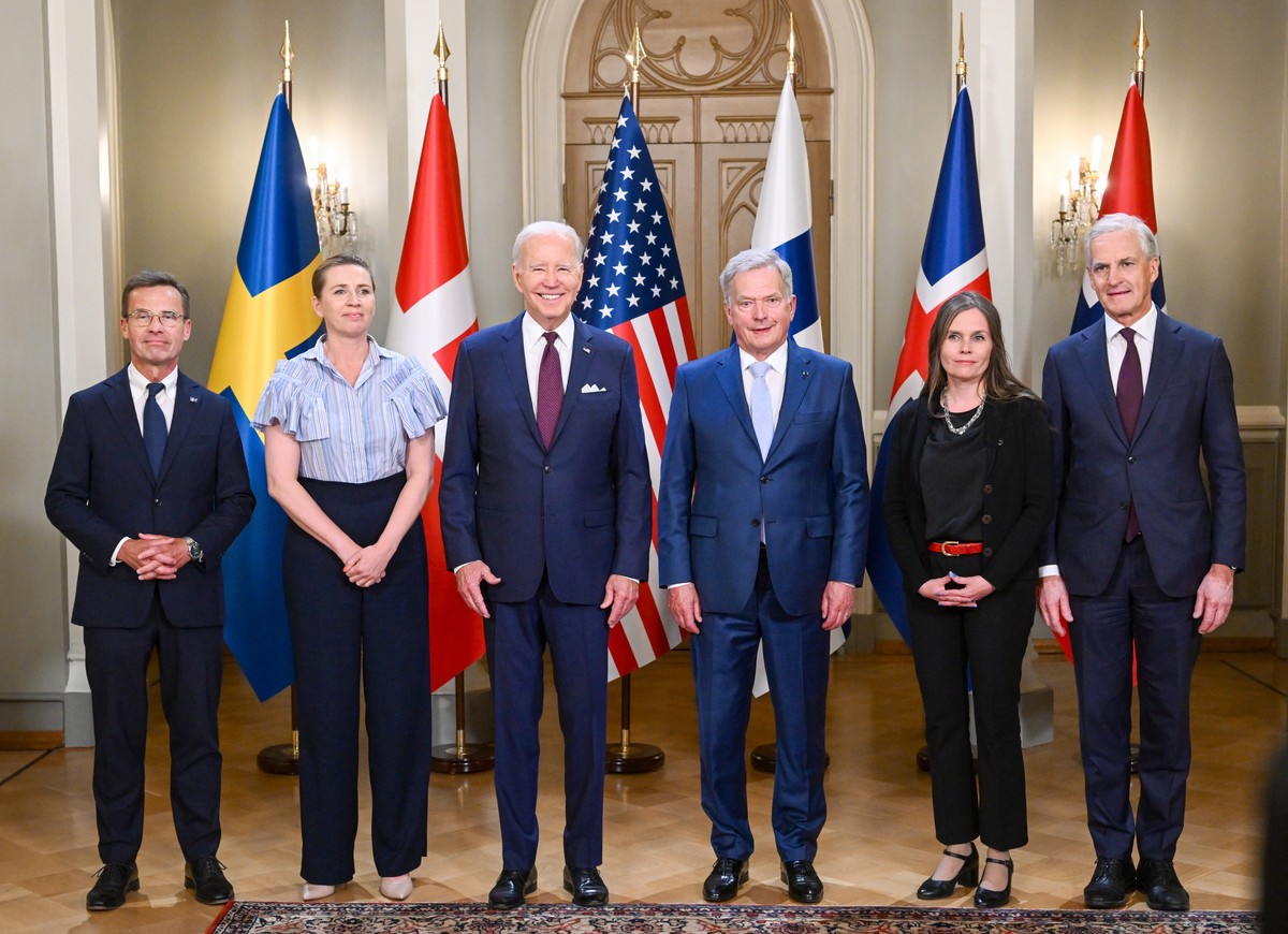 epa10743337 (L-R) Sweden's Prime Minister Ulf Kristersson, Denmark's Prime Minister Mette Frederiksen, US President Joe Biden, Finland's President Sauli Niinisto, Iceland's Prime M ...