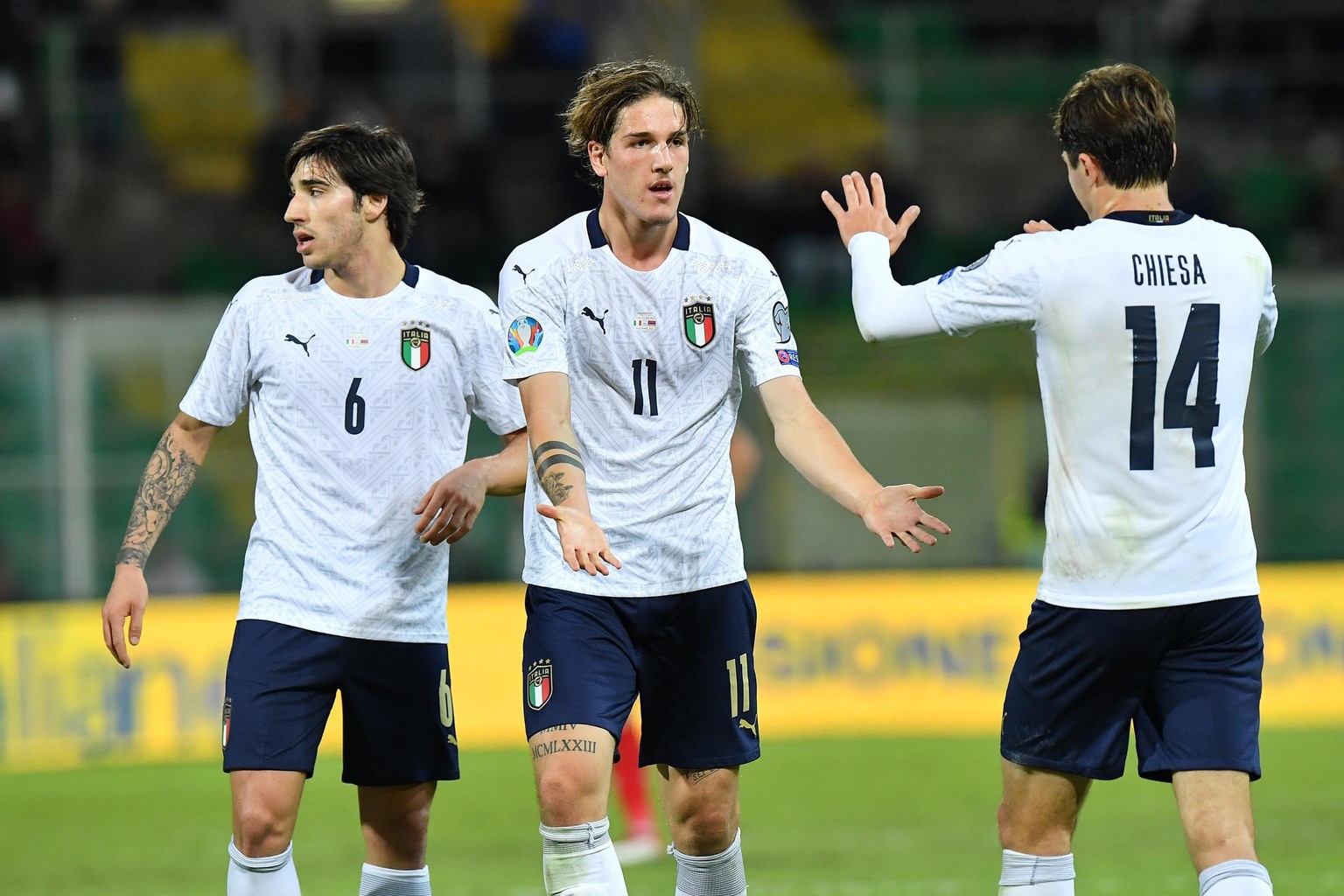 epa08006921 Italy's Nicolo Zaniolo (C) celebrates with his teammates after scoring the 5-0 goal during the UEFA Euro 2020 group J qualifying soccer match between Italy and Armenia at the Renzo Ba ...
