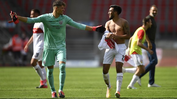 epa08500658 Stuttgart&#039;s goalkeeper Gregor Kobel (L) and Nocolas Gonzalez celebrate winning the German Bundesliga Second Division soccer match between 1. FC Nuernberg and VfB Stuttgart at Max Morl ...