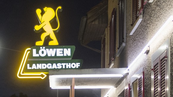 Das Restaurant Loewen in Kaltbrunn, in dem die Pnos (Partei national orientierter Schweizer) die Gruendung von fuenf Pnos-Sektionen feiert, am Samstag, 22. Oktober 2016. (KEYSTONE/Benjamin Manser)