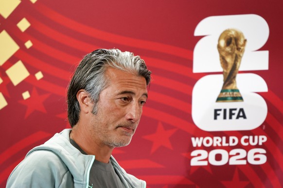 epa13093203 Switzerland's head coach Murat Yakin attends a press conference one day ahead of the FIFA World Cup 2026 Round of 16 match between Switzerland and Colombia, in Vancouver, Canada, Mond ...